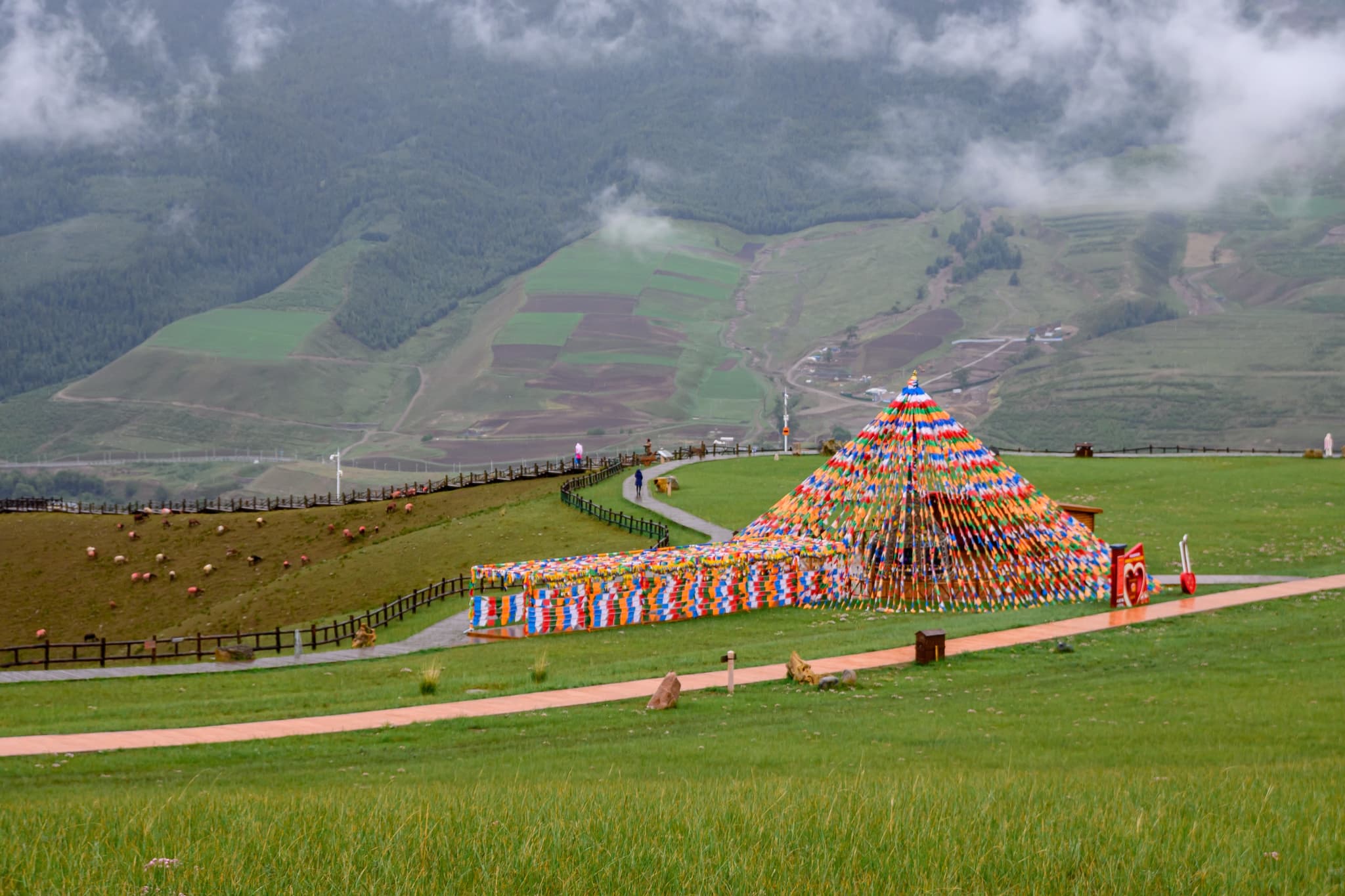 卓尔山 · 翠岭经幡