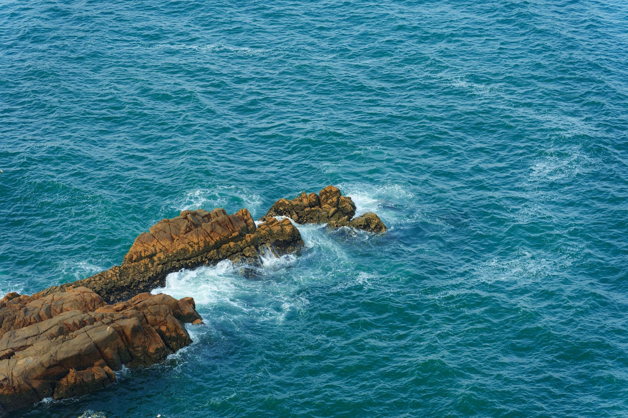 东福山 · 碧海孤礁
