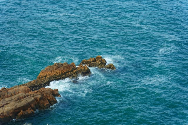 东福山 · 碧海孤礁