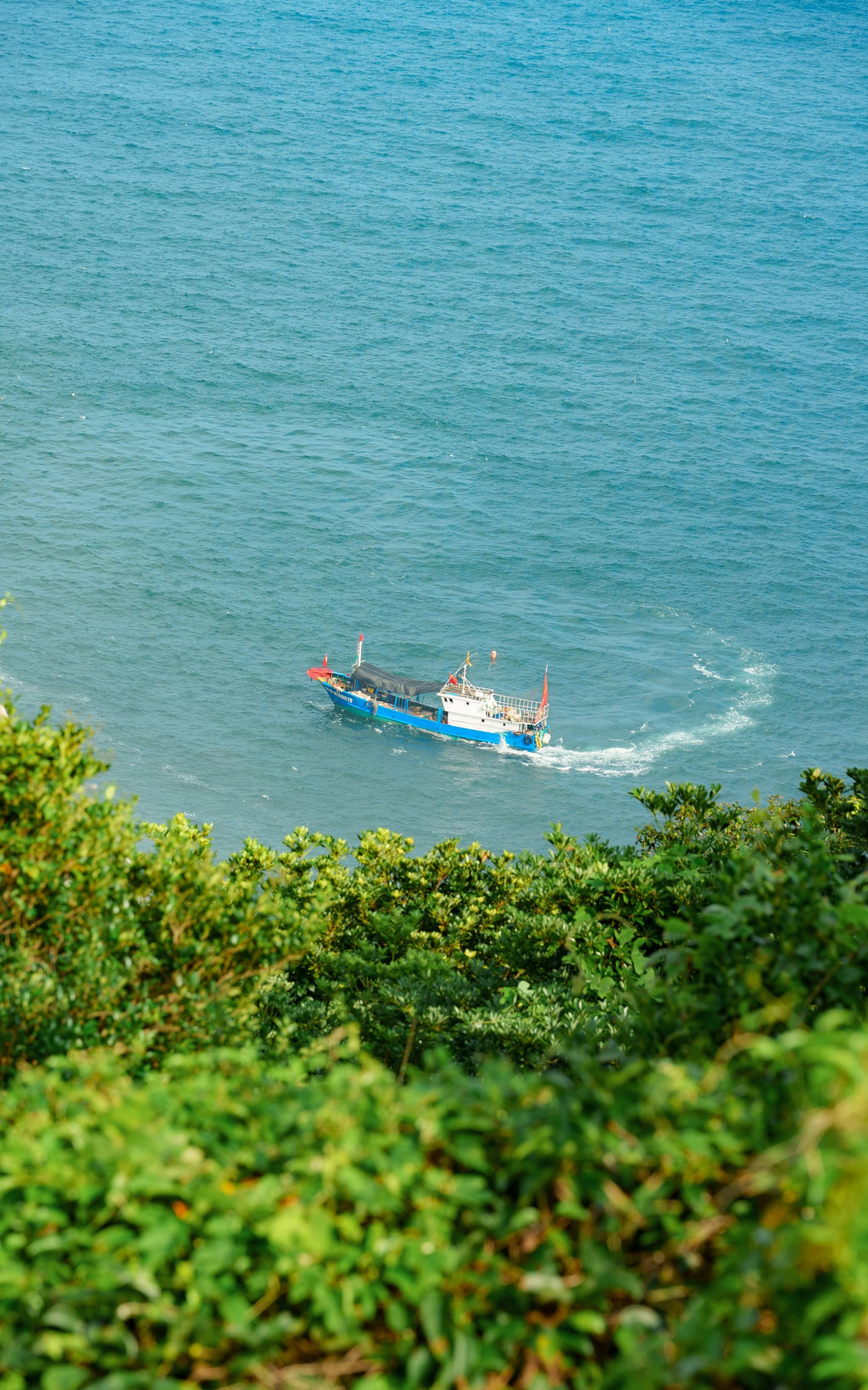 东福山 · 碧海行舟